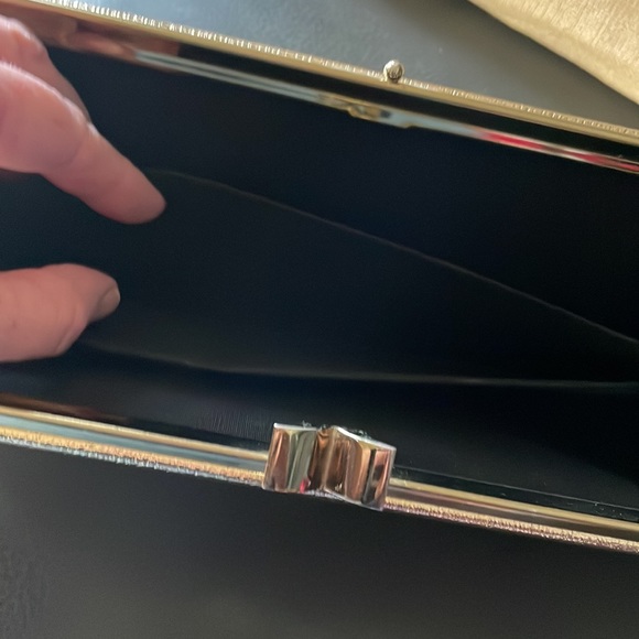 Vintage gold clutch - Picture 5 of 7